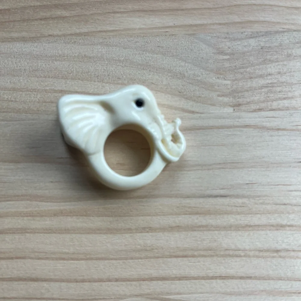 Elephant Side Trunk Pinky Ring White